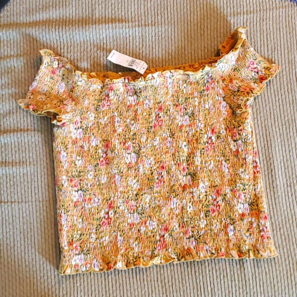 American Eagle off the shoulder top
